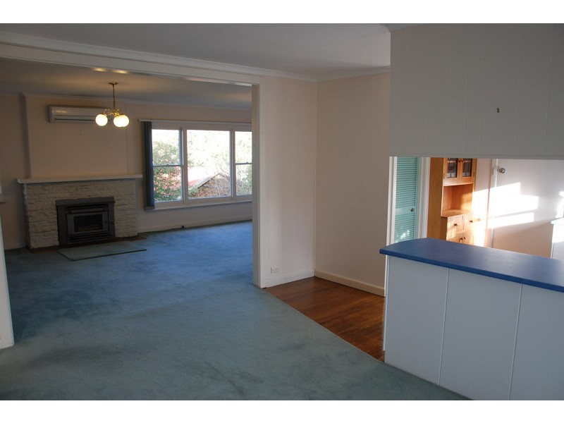 32 Corinna Road, Lindisfarne TAS 7015