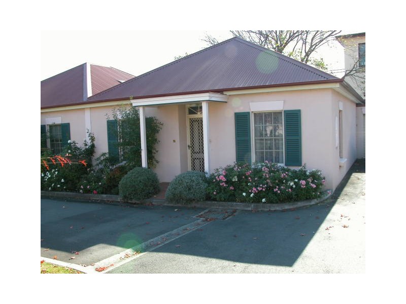 6/74 Sandy Bay Road, Battery Point TAS 7004