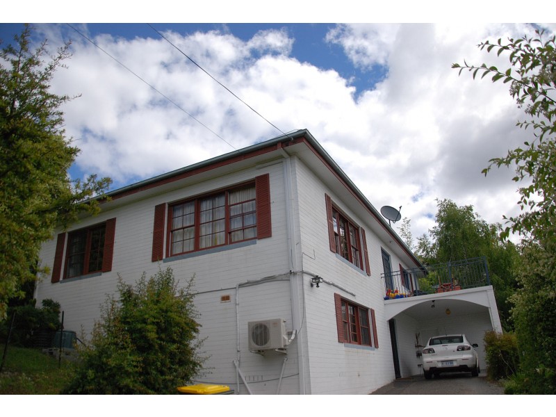 13 Wandeet Place, Sandy Bay TAS 7005
