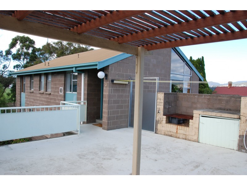 2/10 Lincoln Street, Lindisfarne TAS 7015