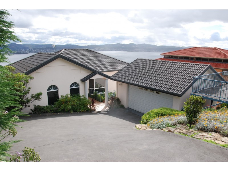 5 Amanda Crescent, Sandy Bay TAS 7005