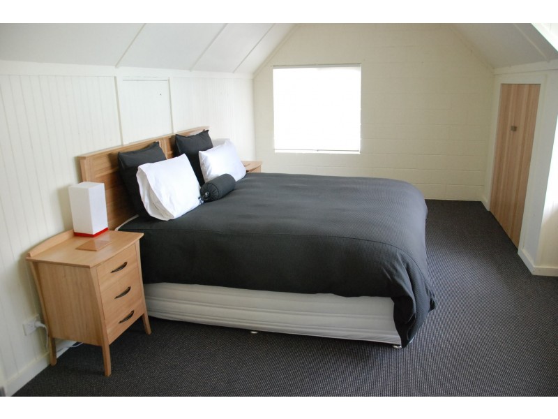 5 Bluff Road, Spring Beach TAS 7190