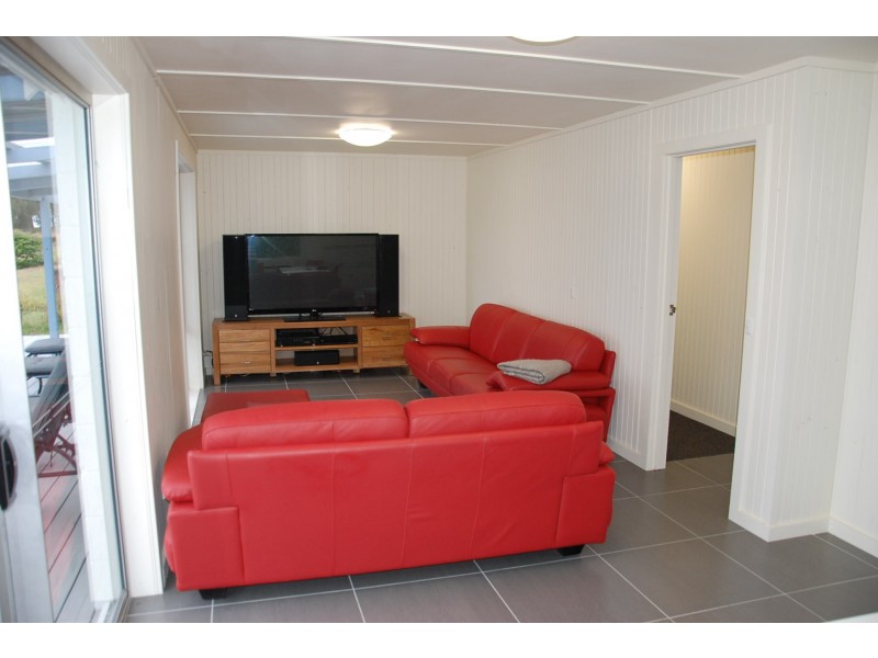 5 Bluff Road, Spring Beach TAS 7190