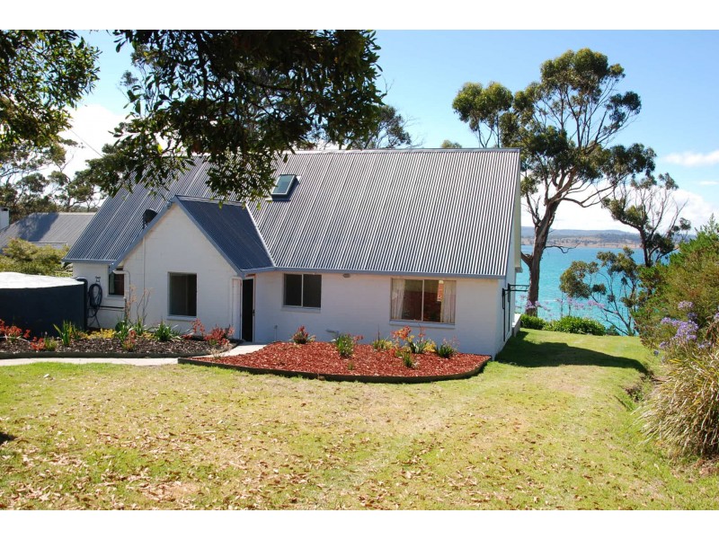 5 Bluff Road, Spring Beach TAS 7190