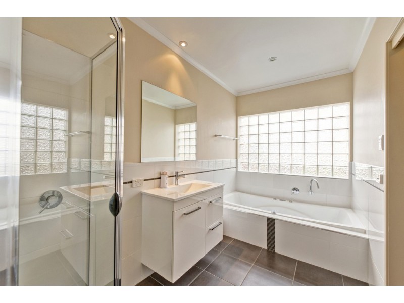 25 Jennings Street, New Town TAS 7008