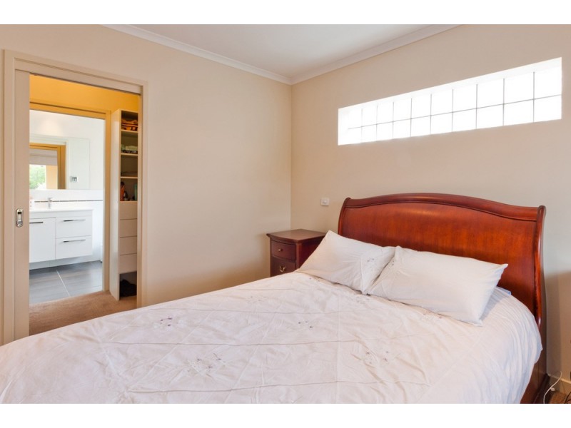 25 Jennings Street, New Town TAS 7008