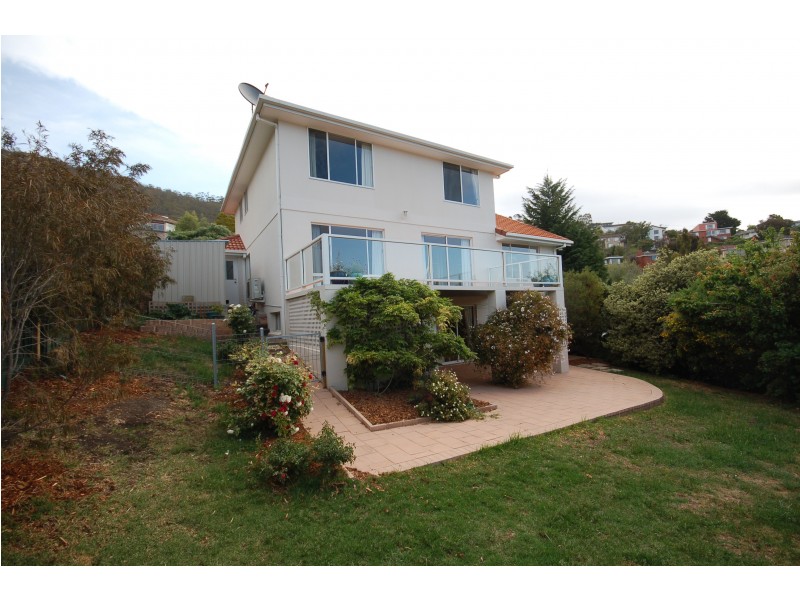 437 Churchill Avenue, Sandy Bay TAS 7005