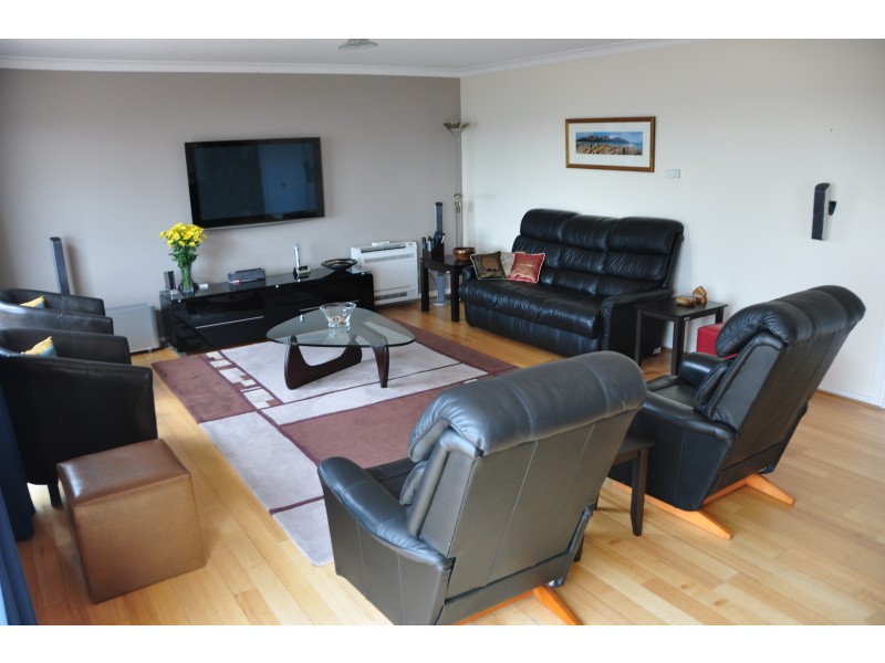437 Churchill Avenue, Sandy Bay TAS 7005