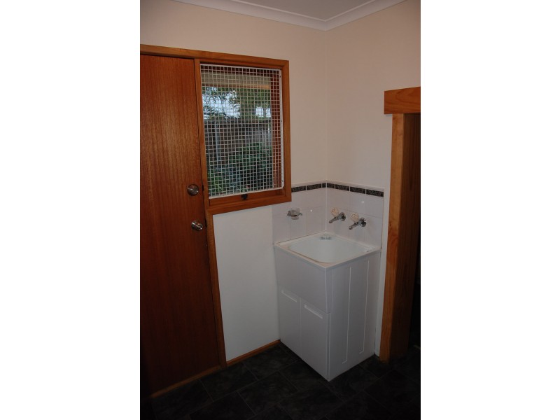 7  Esplanade, Lindisfarne TAS 7015