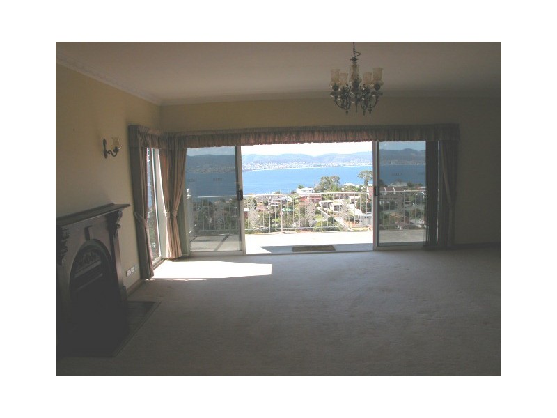 31 Edith Avenue, Sandy Bay TAS 7005