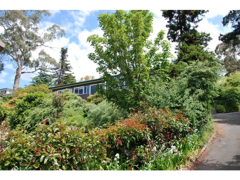 2/3 Ewing Street, Kingston Beach TAS 7050