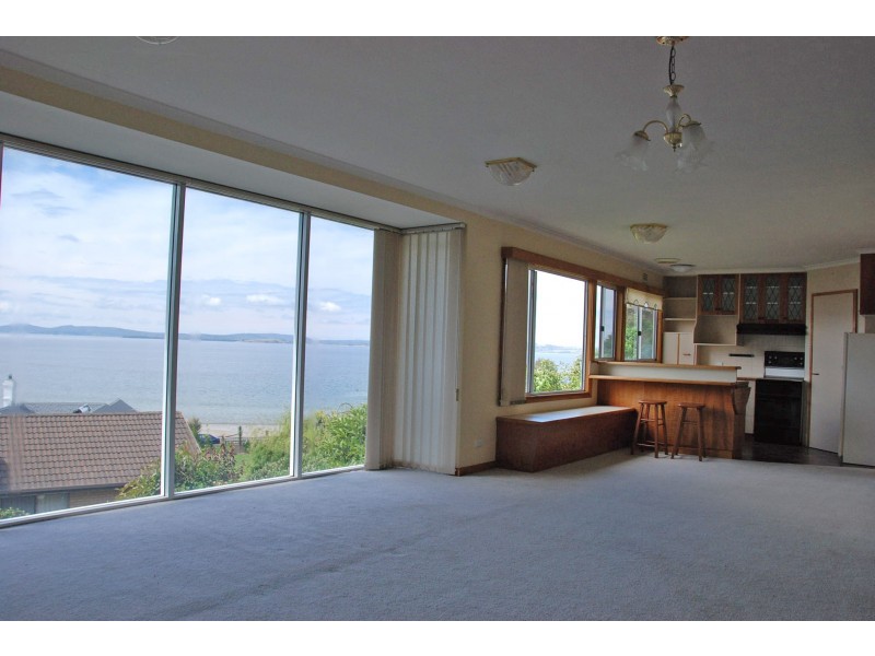 2/3 Ewing Street, Kingston Beach TAS 7050