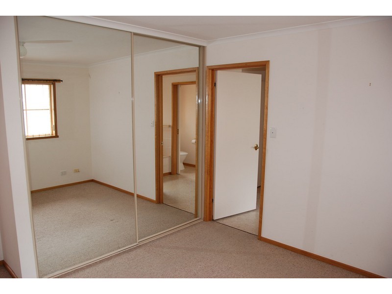 2/28 Beach Road, Kingston Beach TAS 7050