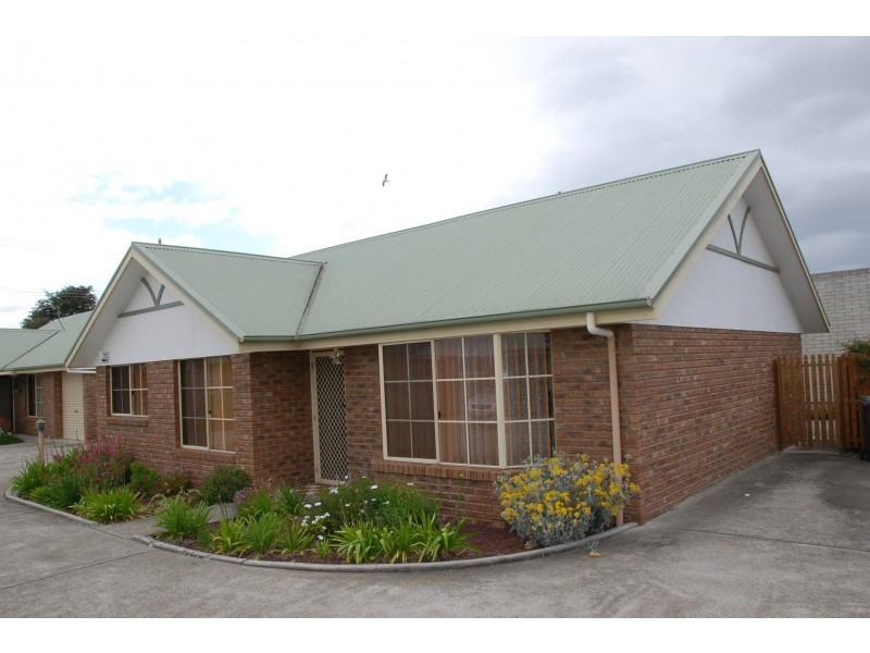 2/28 Beach Road, Kingston Beach TAS 7050