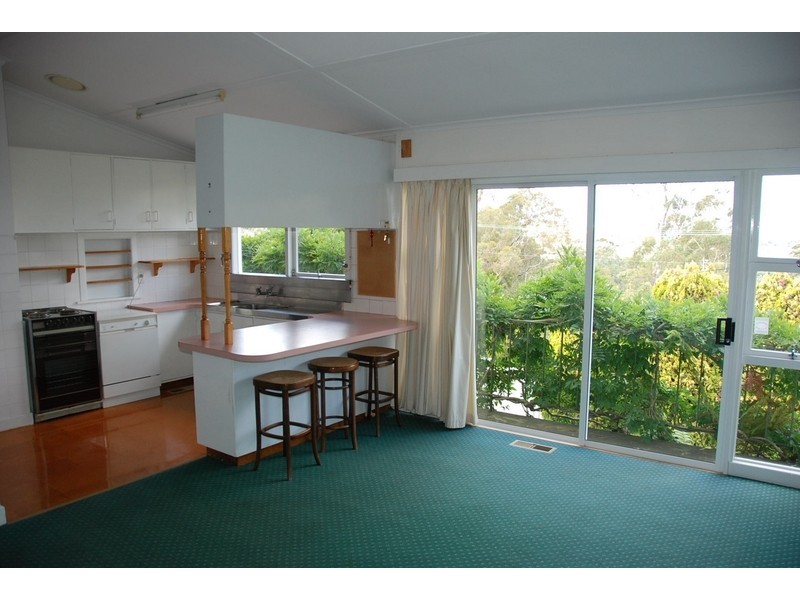 2 Selby Place, Lindisfarne TAS 7015