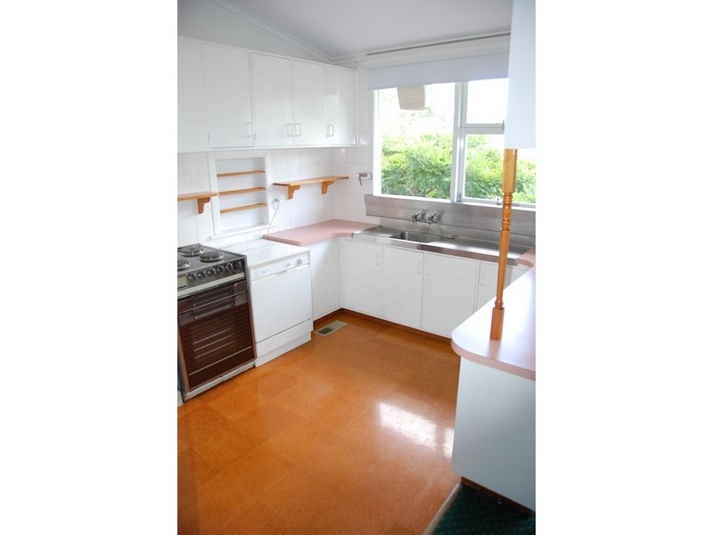 2 Selby Place, Lindisfarne TAS 7015