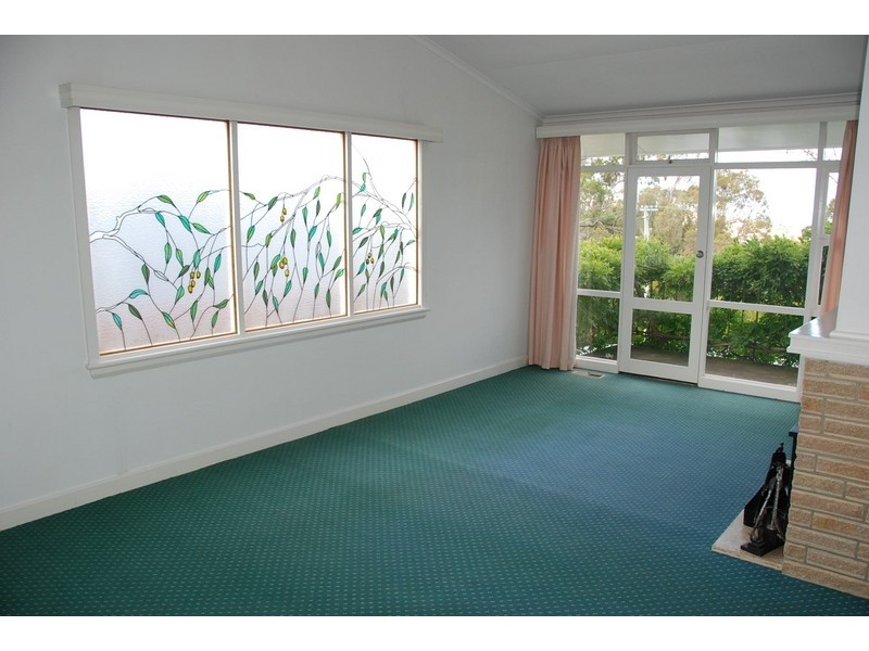 2 Selby Place, Lindisfarne TAS 7015