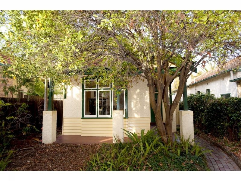 82 Alexandra Street, St Kilda East VIC 3183