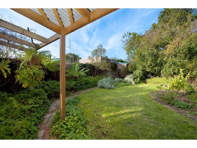82 Alexandra Street, St Kilda East VIC 3183