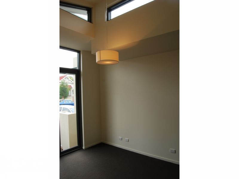 10 Urquhart Street, Clifton Hill VIC 3068