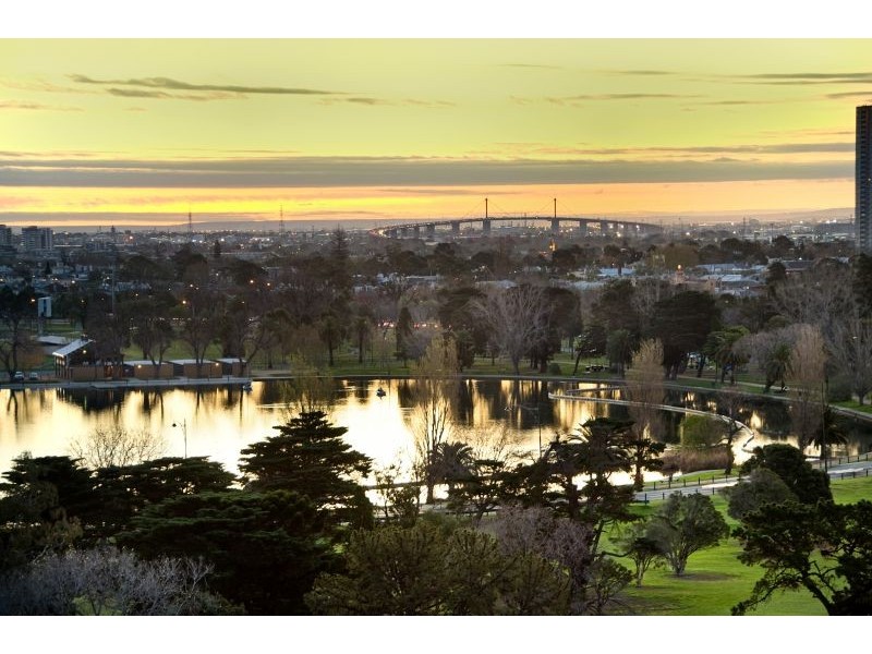 1104/19 Queens Road, Melbourne VIC 3004