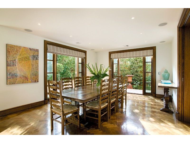 1/2 Lansell Road, Toorak VIC 3142