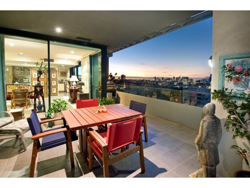 1104/19 Queens Road, Melbourne VIC 3004