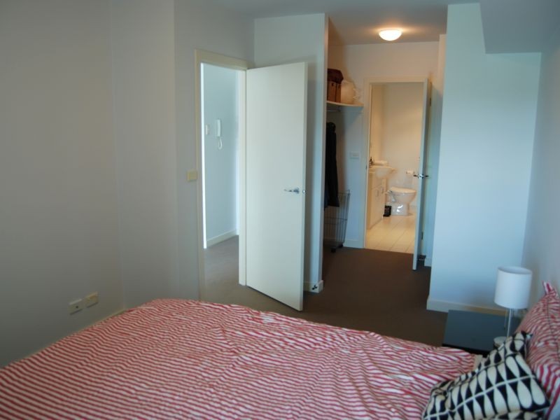 13/64 Fitzroy Street, St Kilda VIC 3182