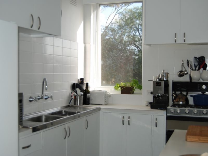 V14/211 Canterbury Road, St Kilda West VIC 3182