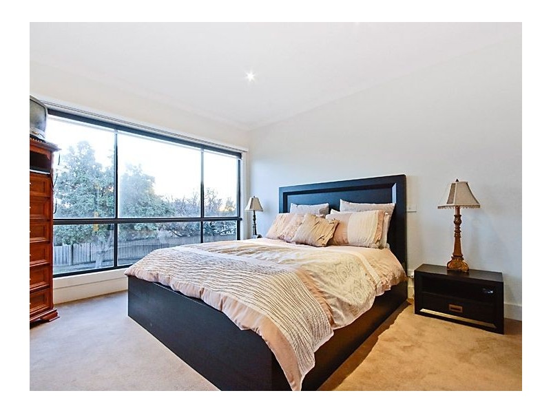 2 Seves Street, Altona VIC 3018