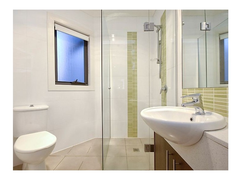 2 Seves Street, Altona VIC 3018