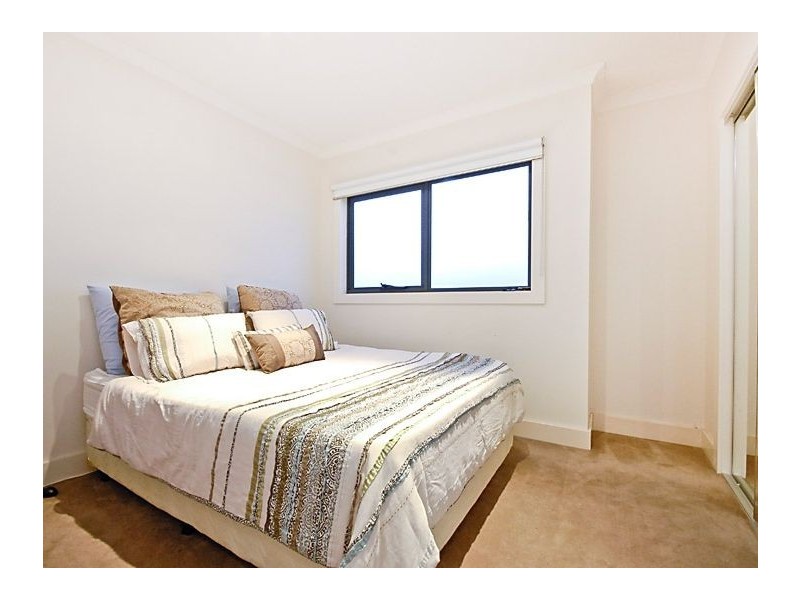 2 Seves Street, Altona VIC 3018