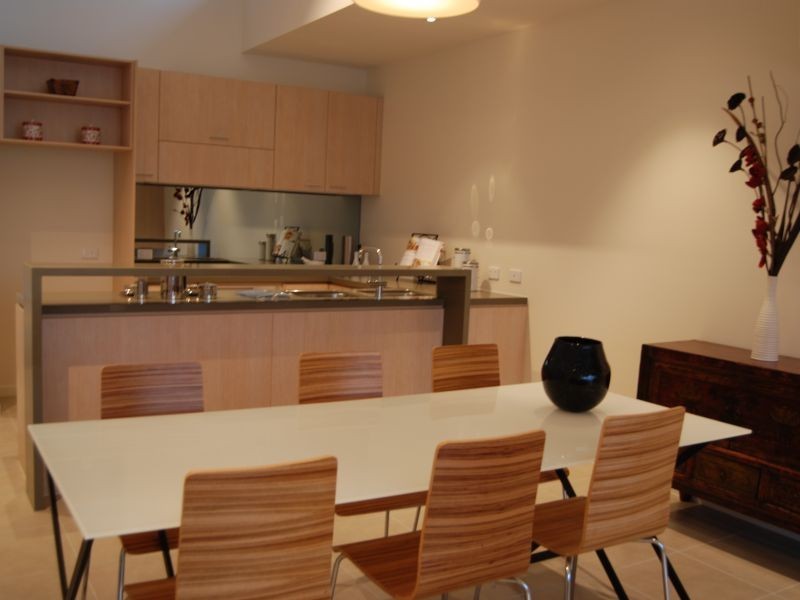 8A Urquhart Street, Clifton Hill VIC 3068