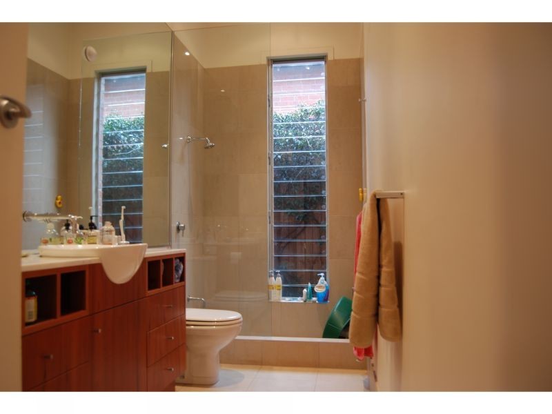 24 Irving Ave, Prahran VIC 3181