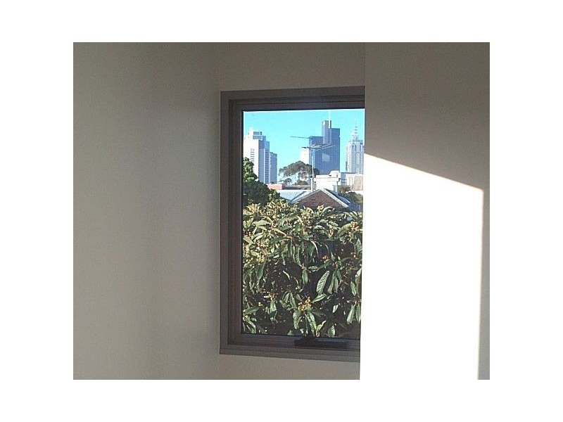 2/320 Drummond Street, Carlton VIC 3053