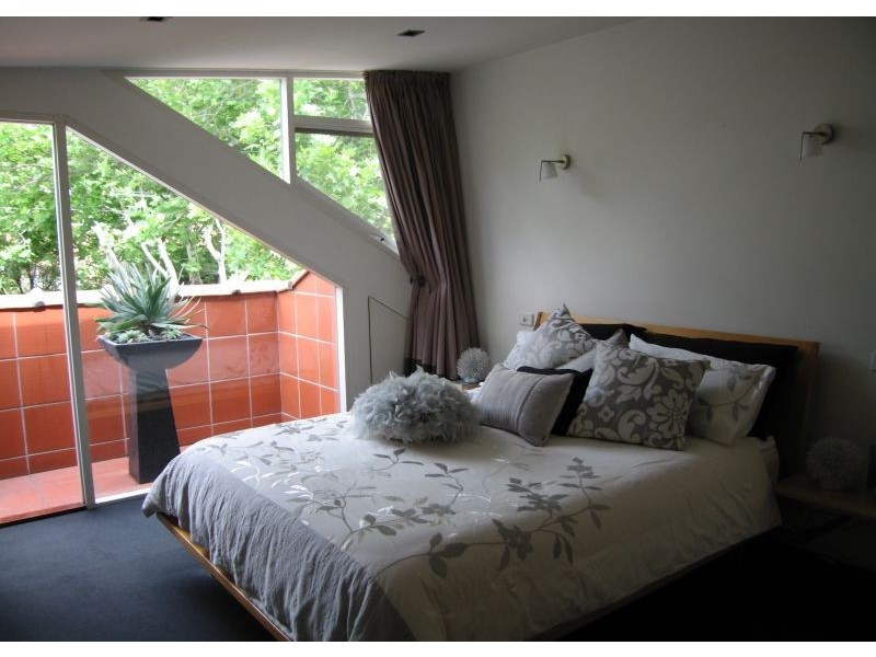 6 Glenhuntly Road, Elwood VIC 3184