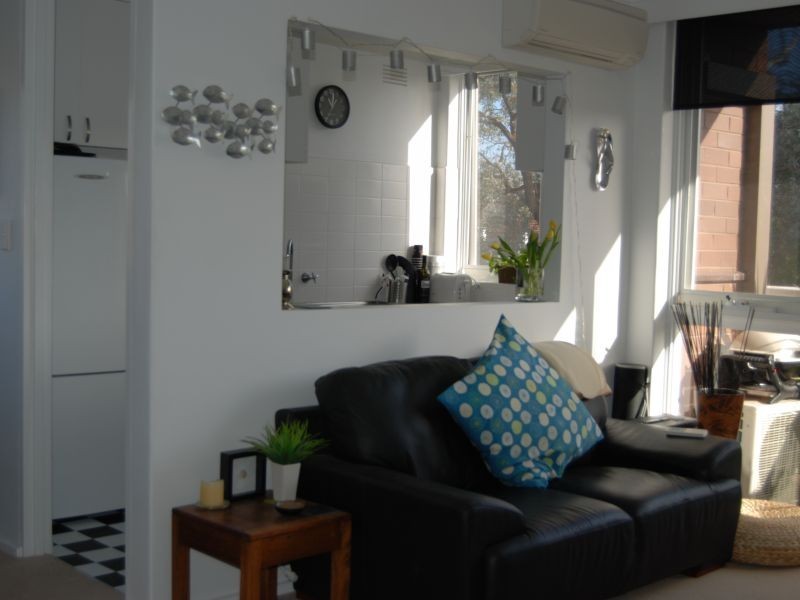 V14/211 Canterbury Road, St Kilda West VIC 3182