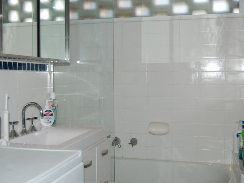 V14/211 Canterbury Road, St Kilda West VIC 3182