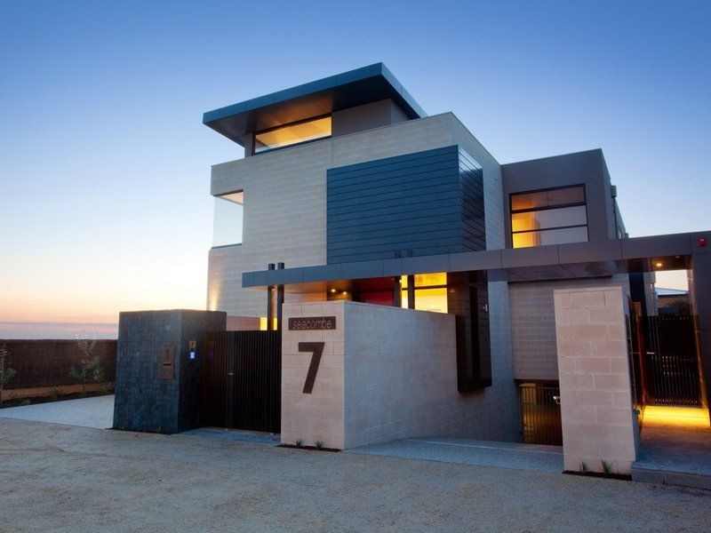 1 & 3/7 Kara Grove, Aspendale VIC 3195