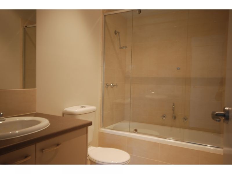 2/17 Douglas Street, Ashwood VIC 3147