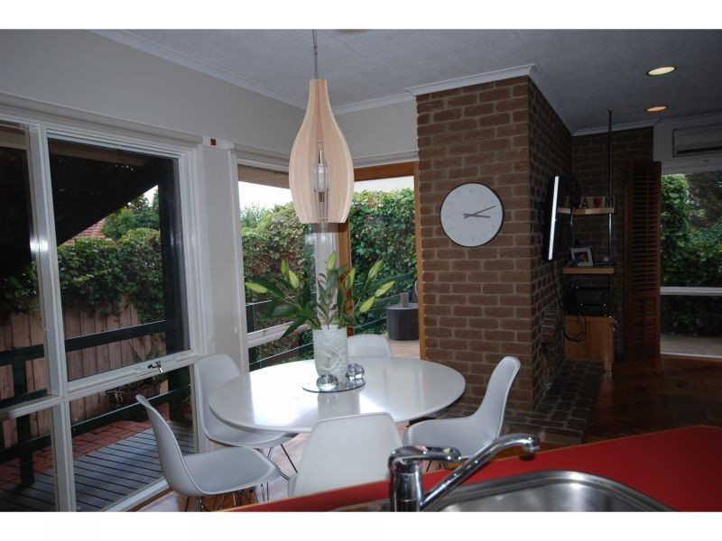 2 Carnarvon Street, Hawthorn East VIC 3123