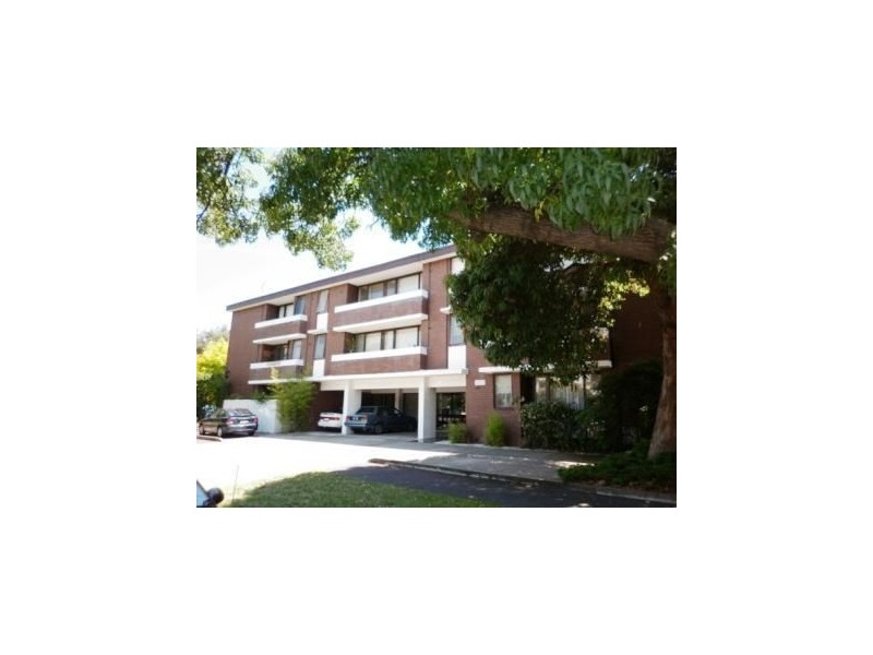 2/211 Canterbury Road, St Kilda West VIC 3182