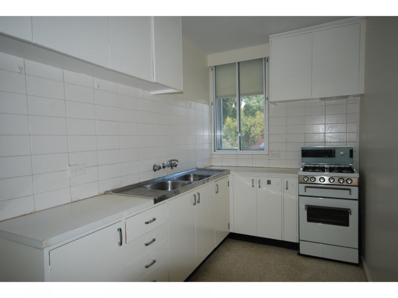 2/211 Canterbury Road, St Kilda West VIC 3182