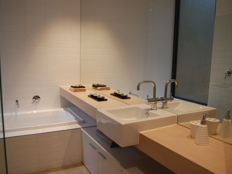 8b Urquhart Street, Northcote VIC 3070