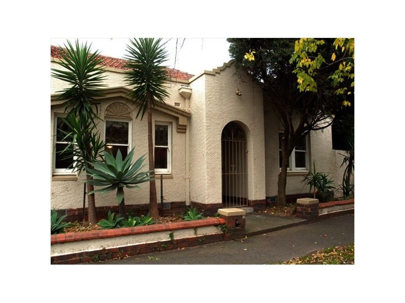 11 Hammerdale Avenue, St Kilda East VIC 3183