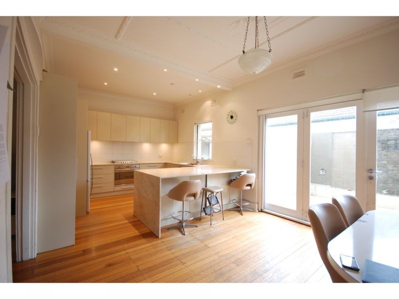 11 Hammerdale Avenue, St Kilda East VIC 3183