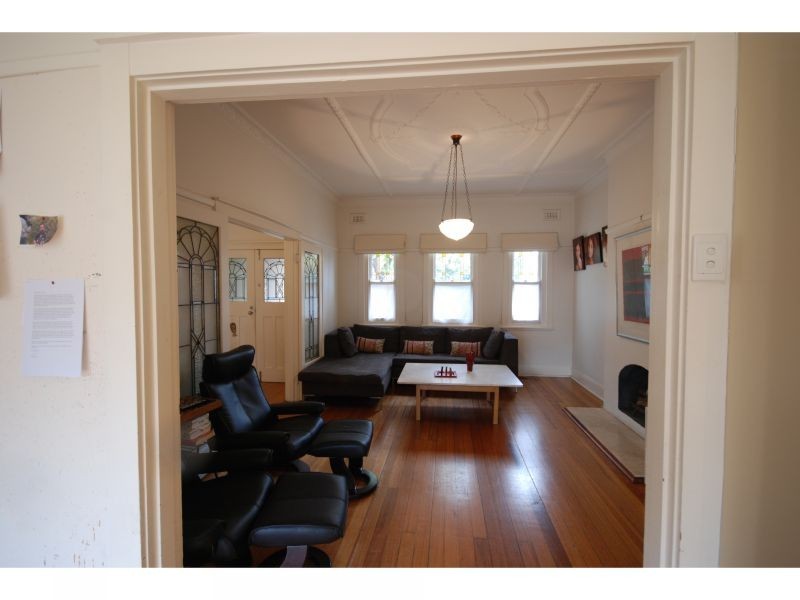 11 Hammerdale Avenue, St Kilda East VIC 3183