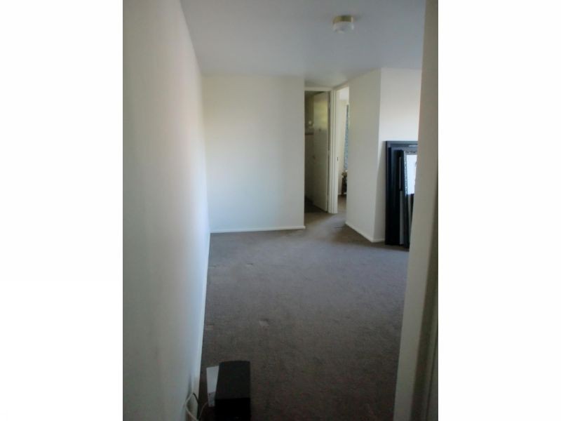 2/211 Canterbury Road, St Kilda West VIC 3182