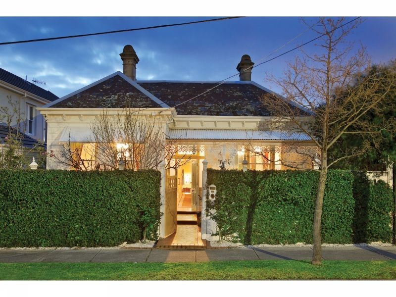 15 Lambeth Avenue, Armadale VIC 3143