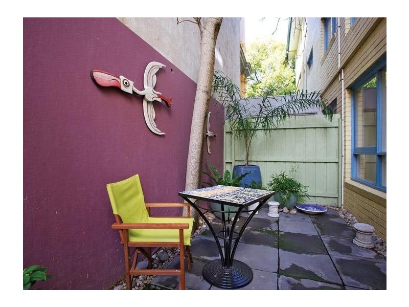 2/10 Burnett Street, St Kilda VIC 3182